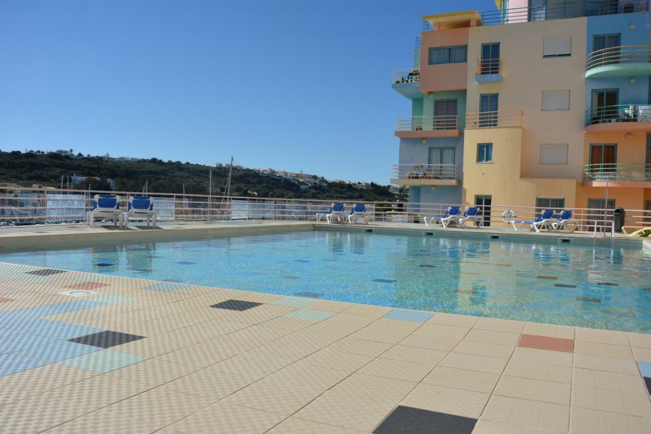 Beautiful Apartment In Albufeira Marina Екстериор снимка
